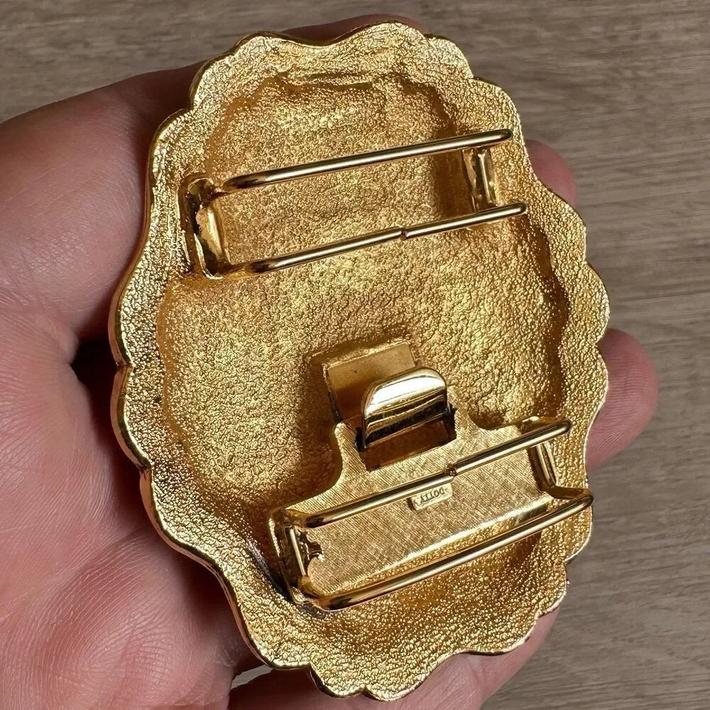 Vintage Dotty Smith Solid Gold Tone Metal Ornate Floral Design Belt Buckle